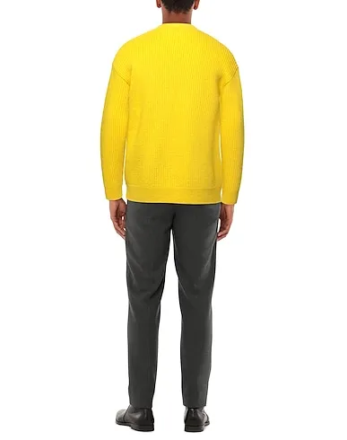https://images.styletyx.com/images/yellow-knitted-sweater-saint-laurent-1000664721_3.webp