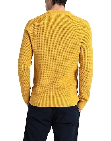 https://images.styletyx.com/images/yellow-knitted-sweater-selected-homme-557059_3.webp