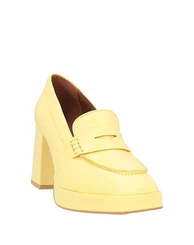 https://images.styletyx.com/images/yellow-leather-loafers-alohas-1005031538_2.webp