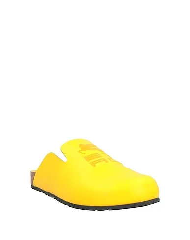 https://images.styletyx.com/images/yellow-leather-mules-and-clogs-etro-876112194_2.webp