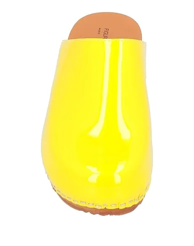 https://images.styletyx.com/images/yellow-leather-mules-and-clogs-figure-decorative-1225918022_4.webp