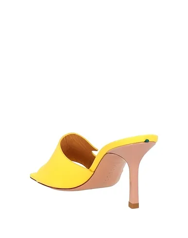 https://images.styletyx.com/images/yellow-leather-sandals-a-bocca-1353705569_3.webp