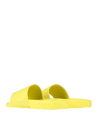 https://images.styletyx.com/images/yellow-leather-sandals-givenchy-1006397445_3.webp