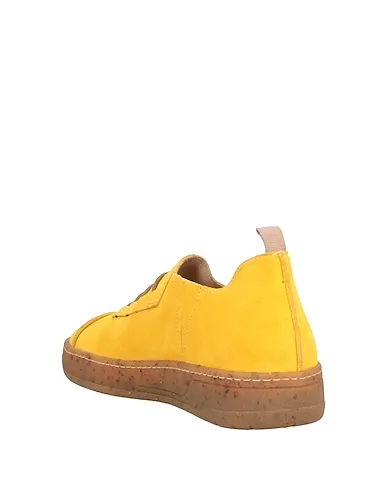 https://images.styletyx.com/images/yellow-leather-sneakers-1725-a-3097647_3.webp