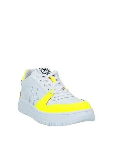 https://images.styletyx.com/images/yellow-leather-sneakers-2star-13605918_2.webp