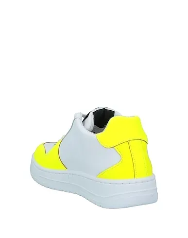 https://images.styletyx.com/images/yellow-leather-sneakers-2star-13605918_3.webp
