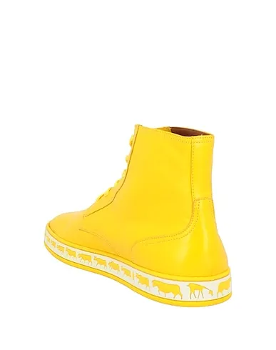 https://images.styletyx.com/images/yellow-leather-sneakers-bally-1909019549_3.webp