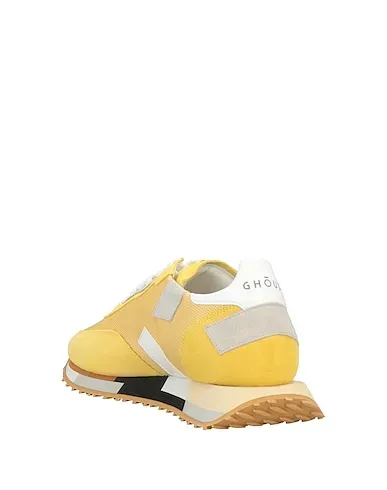 https://images.styletyx.com/images/yellow-leather-sneakers-ghoud-venice-12913445_3.webp
