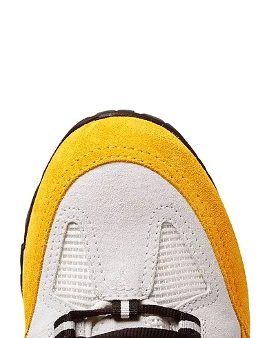 https://images.styletyx.com/images/yellow-leather-sneakers-maison-margiela-1566984_2.webp