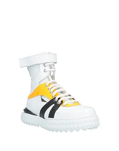 https://images.styletyx.com/images/yellow-leather-sneakers-mich-e-simon-13155808_2.webp