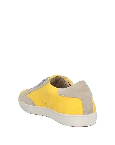 https://images.styletyx.com/images/yellow-leather-sneakers-sequel-by-ishikawa-13064931_3.webp