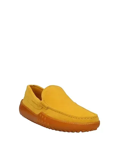 https://images.styletyx.com/images/yellow-loafers-tod-s-12951319_2.webp