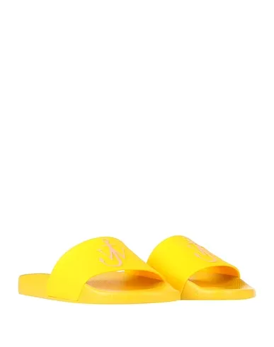 https://images.styletyx.com/images/yellow-sandals-jw-anderson-15272128_2.webp