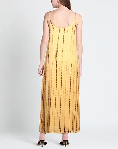 https://images.styletyx.com/images/yellow-satin-long-dress-maison-hotel-1290133072_3.webp