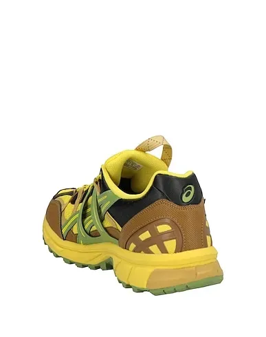https://images.styletyx.com/images/yellow-sneakers-asics-13145444_3.webp