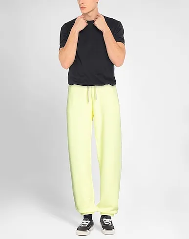 https://images.styletyx.com/images/yellow-sweatshirt-casual-pants-palm-angels-2748224_2.webp