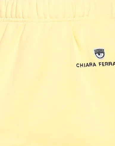 https://images.styletyx.com/images/yellow-sweatshirt-mini-skirt-chiara-ferragni-13396773_4.webp