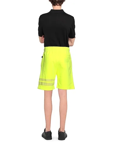 https://images.styletyx.com/images/yellow-sweatshirt-shorts-bermuda-gcds-1042257_3.webp