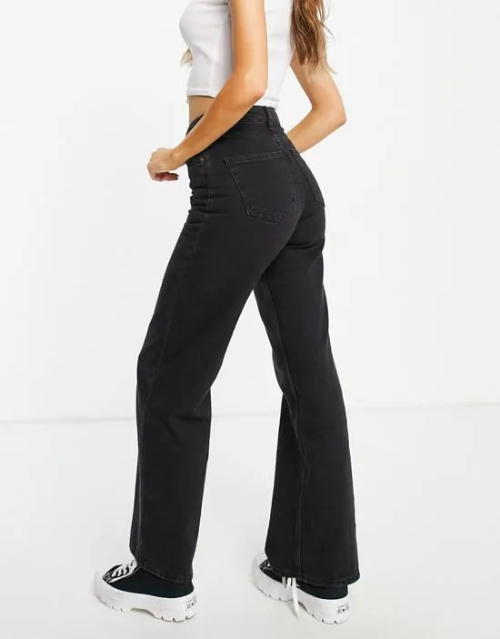 https://images.styletyx.com/images/yoko-wide-leg-cotton-jeans-in-black-black-monki-1783935_2.webp