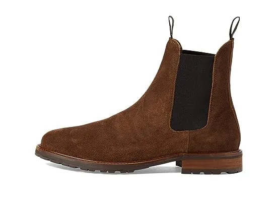 https://images.styletyx.com/images/york-chelsea-suede-shoe-the-bear-13507399_4.webp